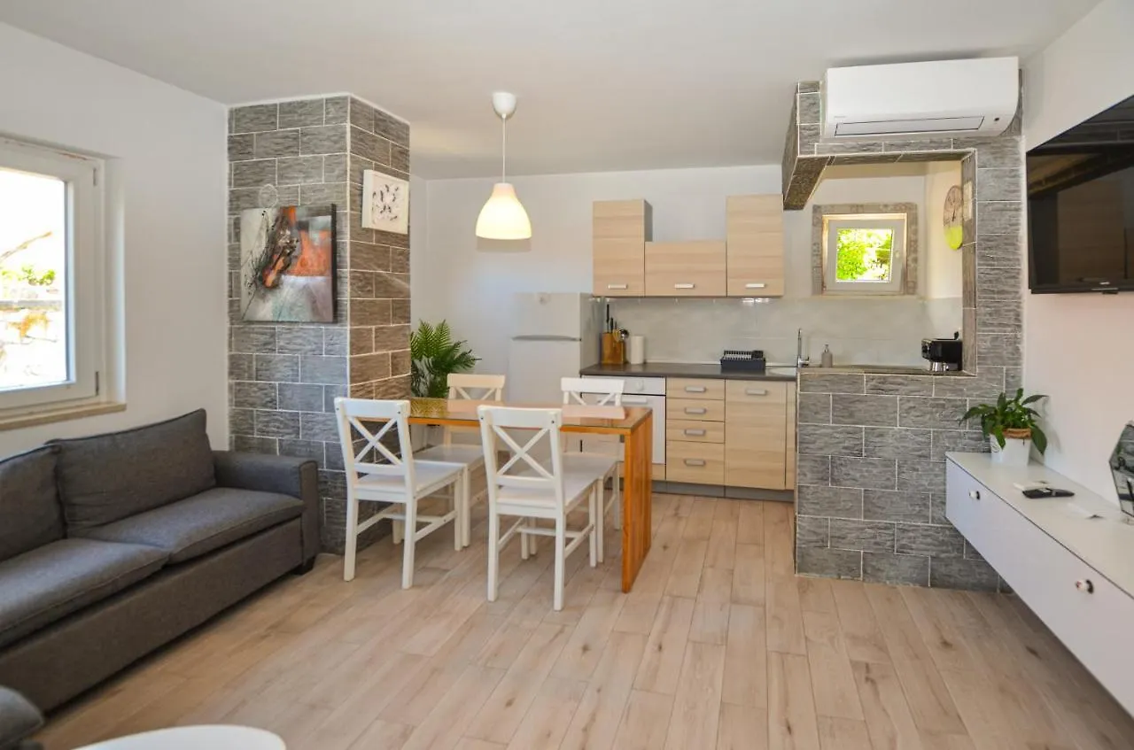 Apartments Iris Rovinj 0*,  Croatia