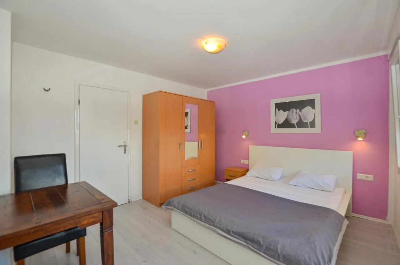 Apartments Iris Rovinj